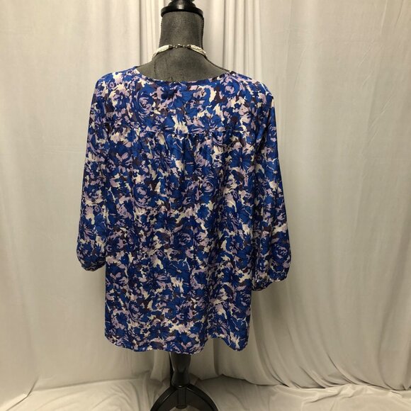 White Stag Blouse Womens Size XL 16-18 Blue Lavender Floral Lightweight Top - Picture 4 of 6